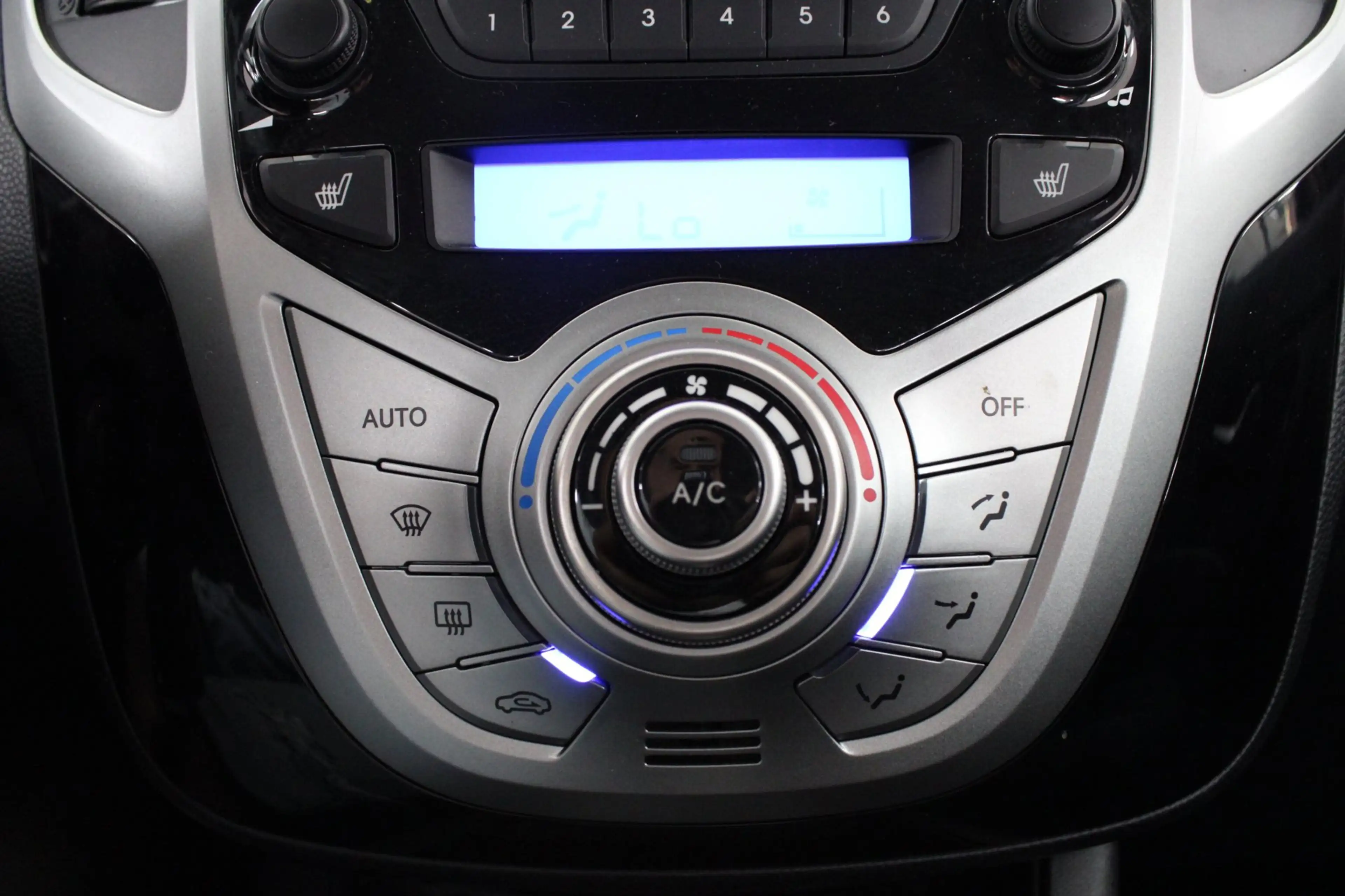 Hyundai iX20 1.6i Go! Automaat | Airco | Cruise control | Parke — photo 11