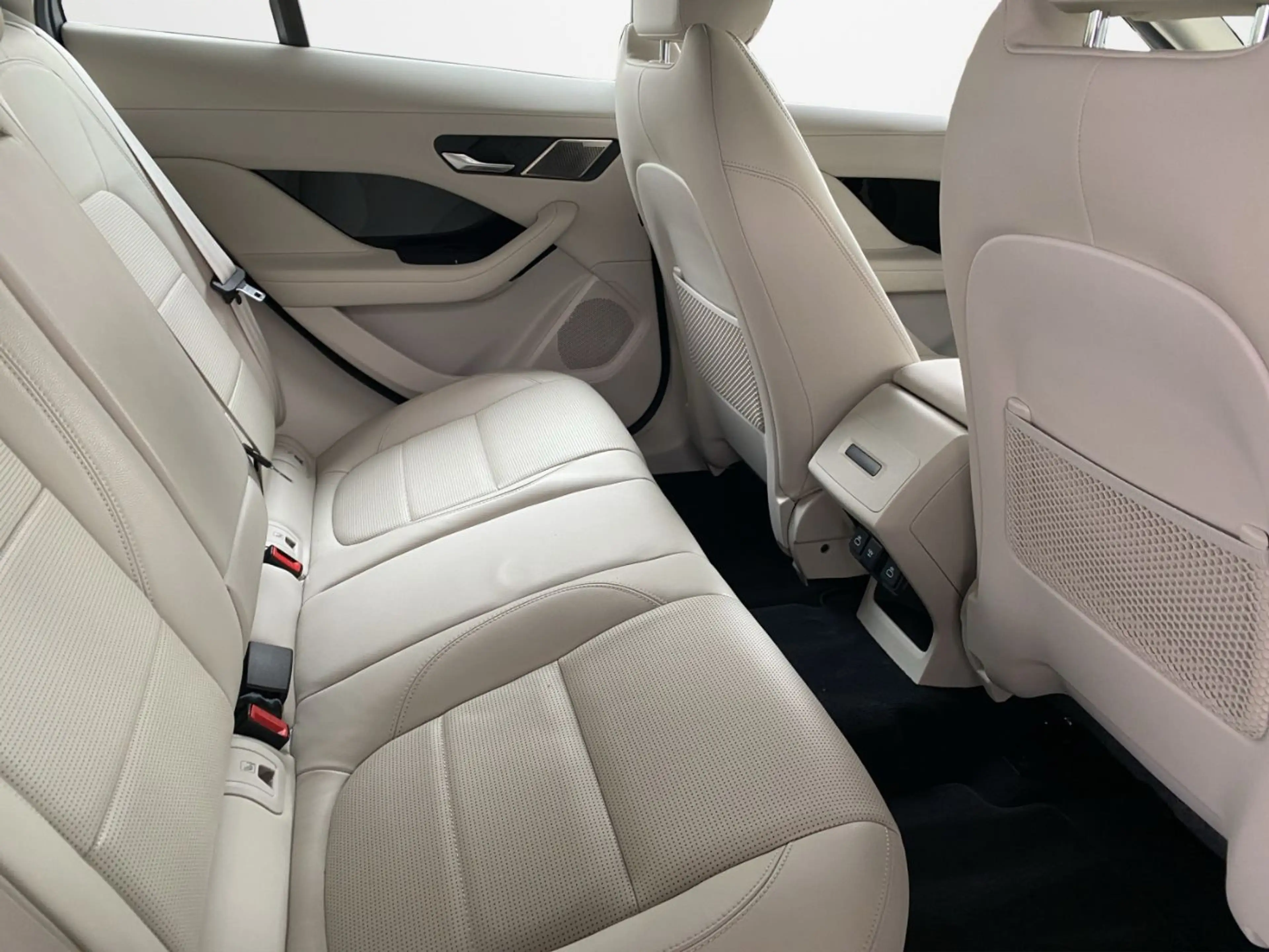 Jaguar I-Pace EV320 SE FLA HUD ParkAss. SpurW SpurH — photo 13