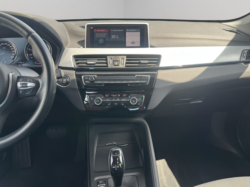 BMW X1 sDrive 18 I Advantage*AUT*AHK*LED* — photo 14
