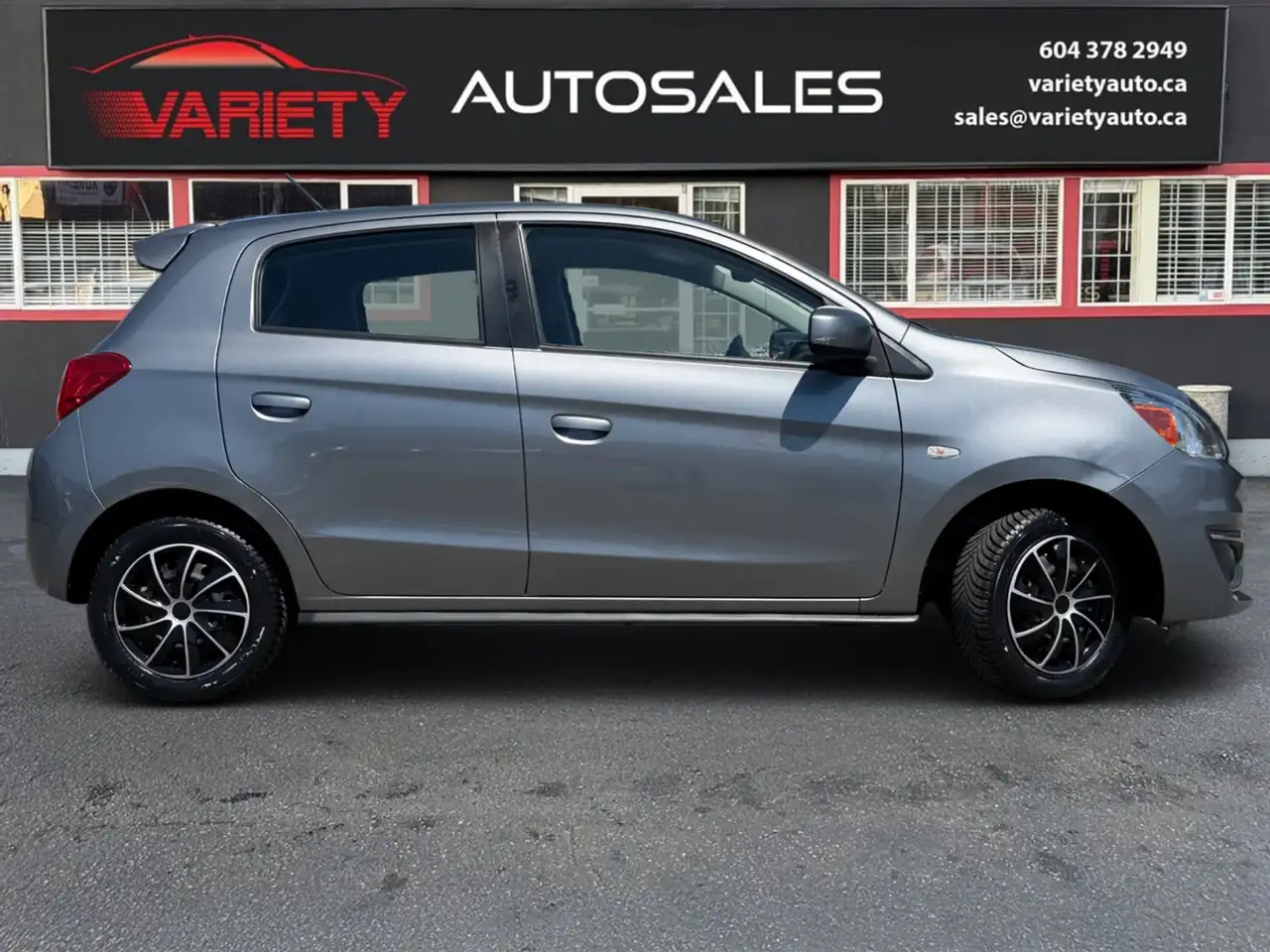 Mitsubishi Mirage снимка Mitsubishi Mirage