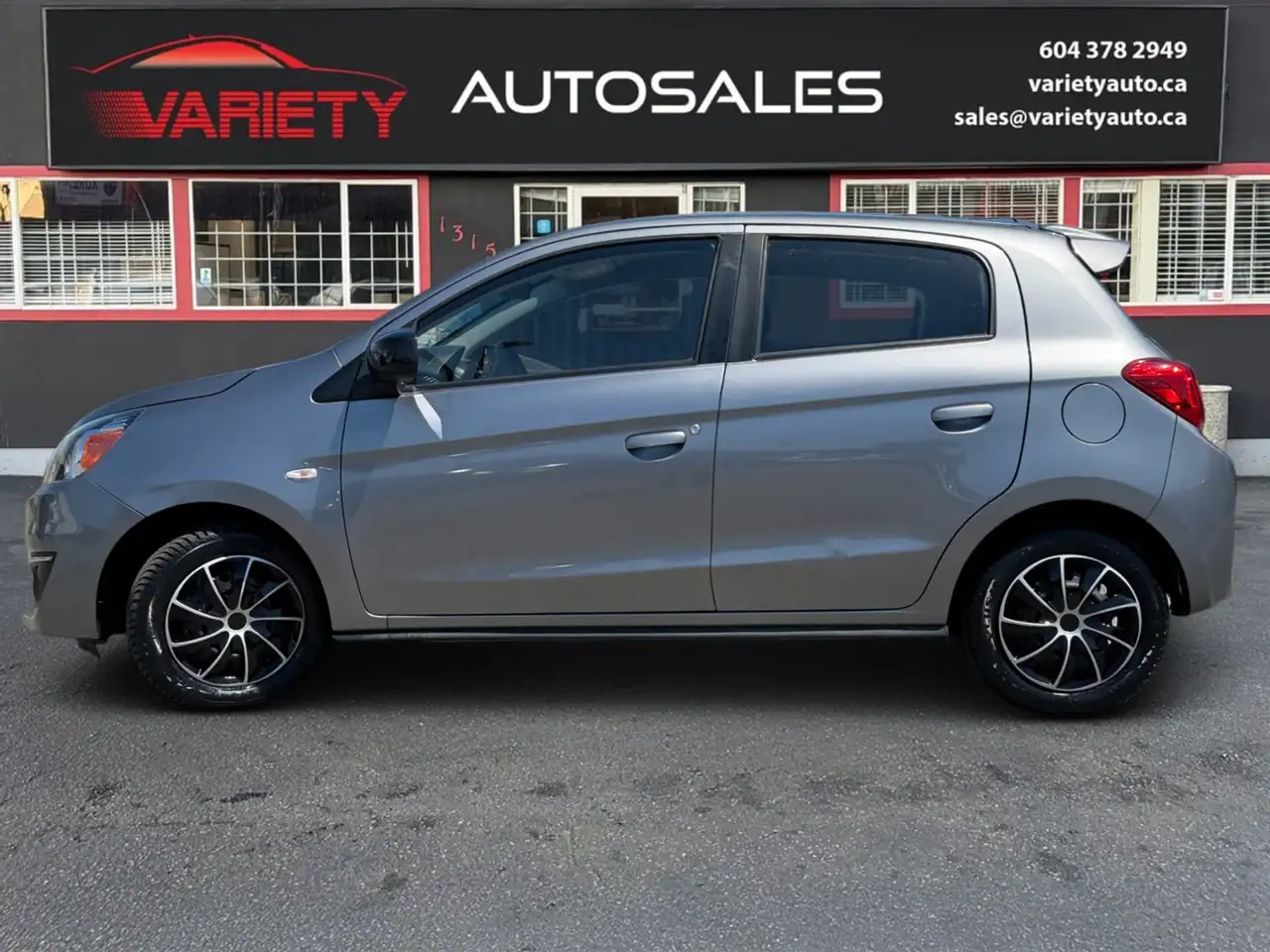 Mitsubishi Mirage снимка Mitsubishi Mirage