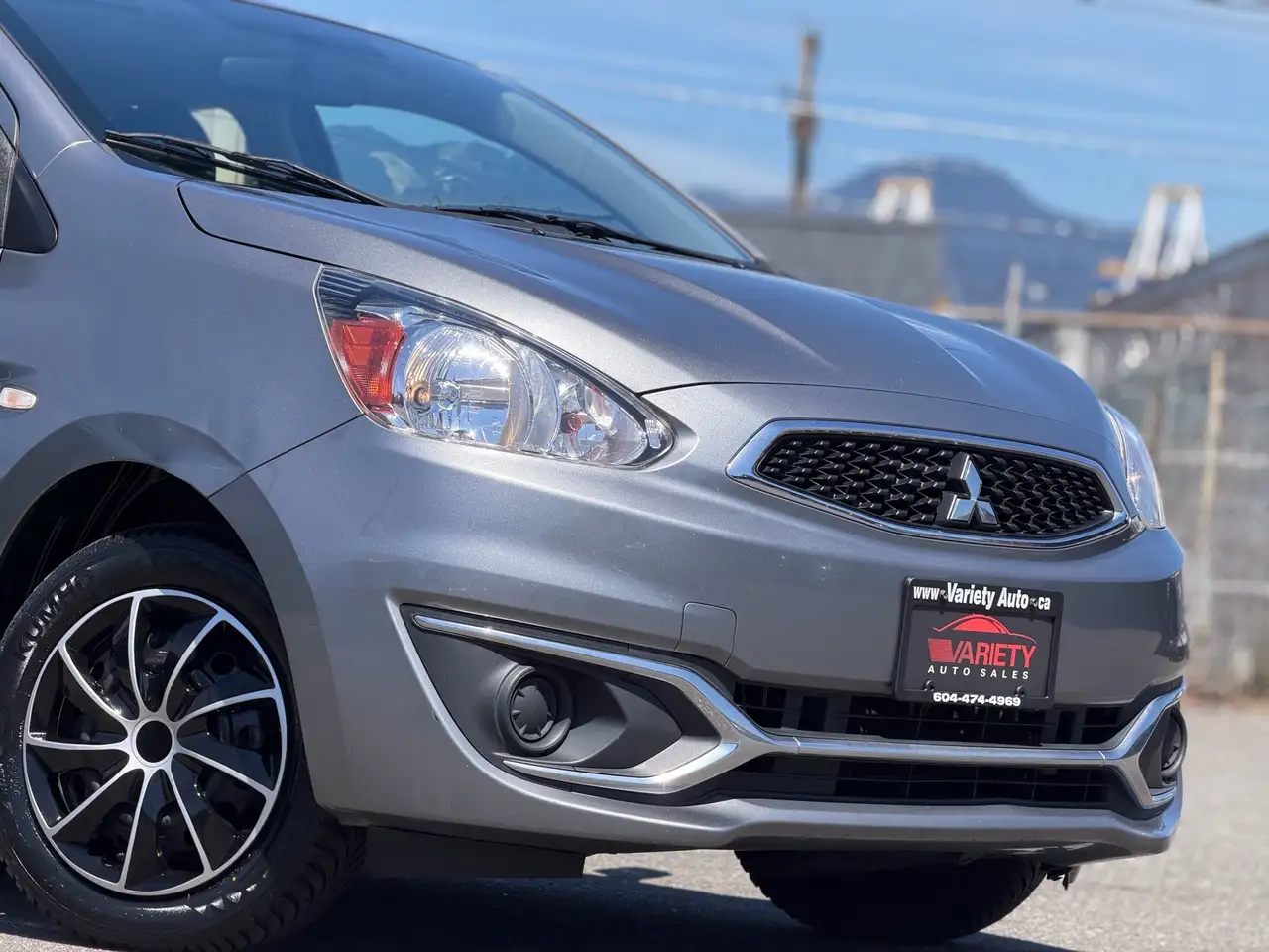 Mitsubishi Mirage снимка Mitsubishi Mirage