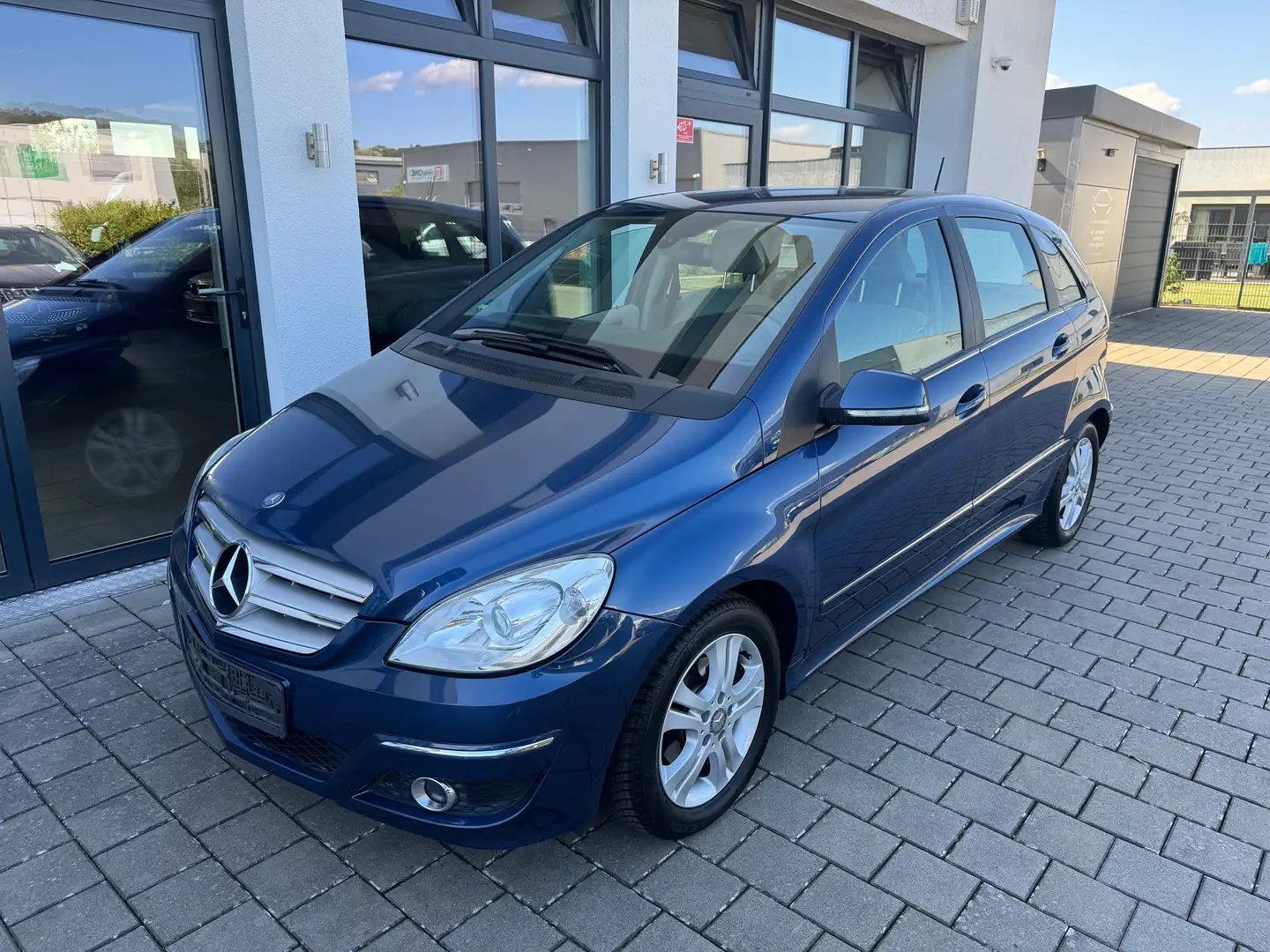 Mercedes-Benz B 200 B 200 /AUTOMATIK/SHZ/AHK/T.LEDER/ALU/ Blue - 1