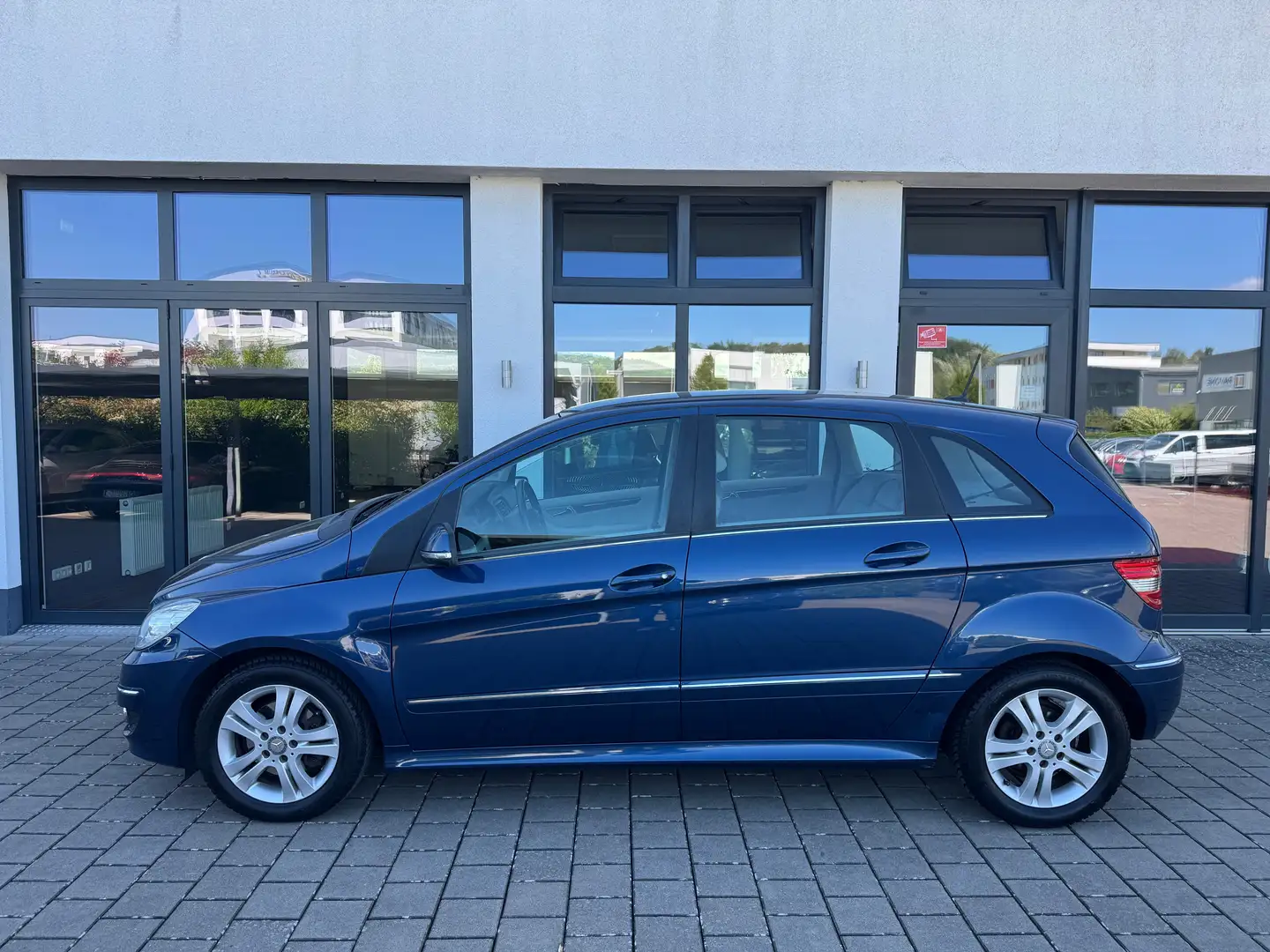Mercedes-Benz B 200 B 200 /AUTOMATIK/SHZ/AHK/T.LEDER/ALU/ Blue - 2