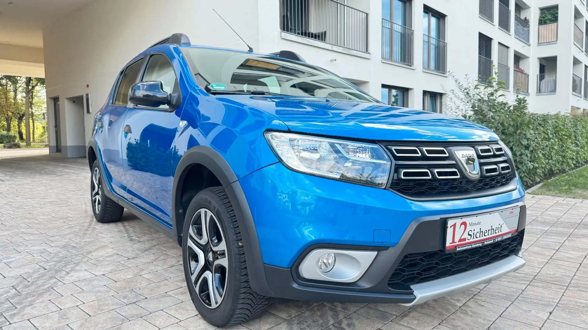Dacia Sandero II Stepway Prestige, NAVI, LED, Klima Blau - 1