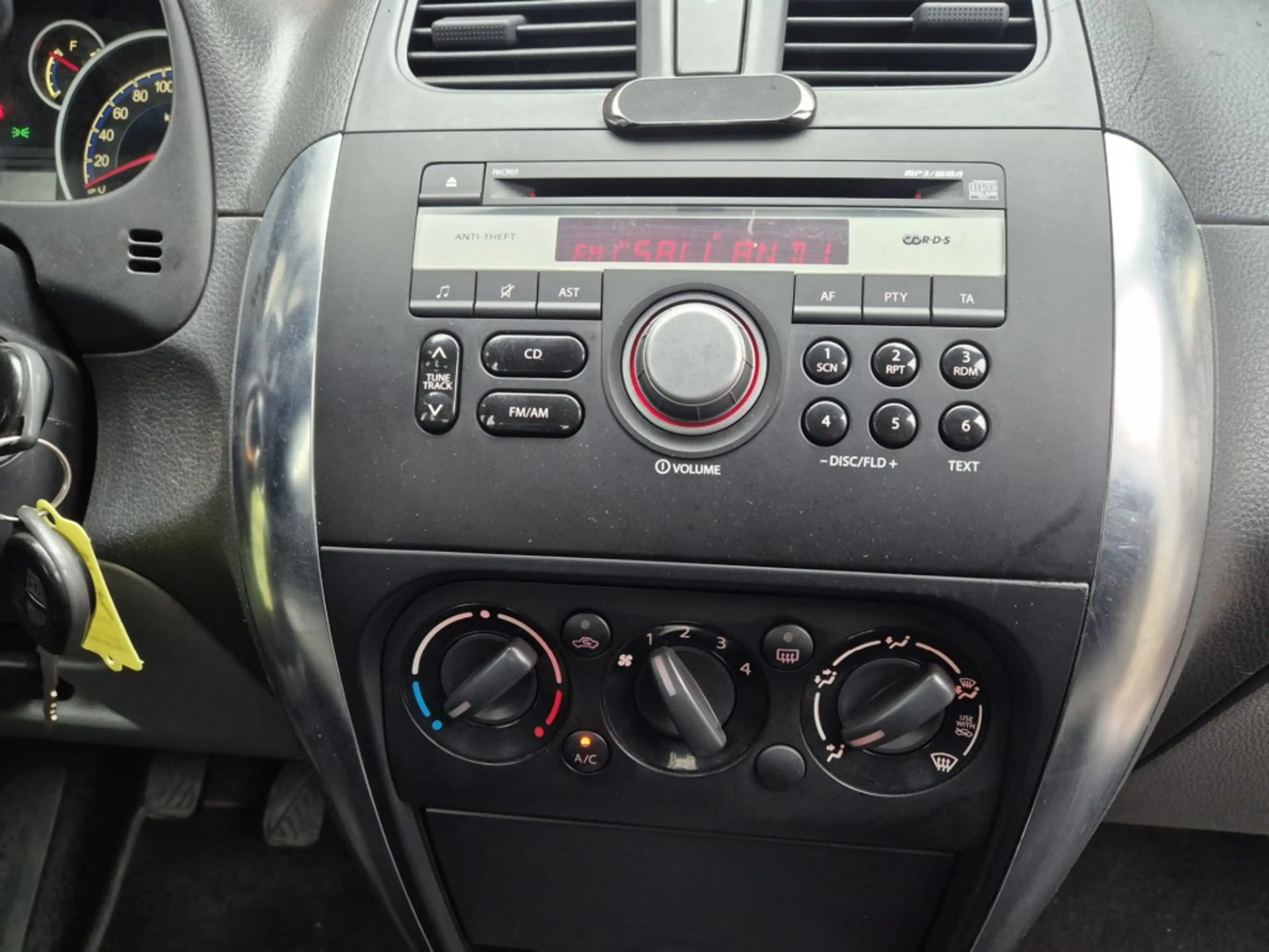 Suzuki SX4 1.5 BASE — photo 15