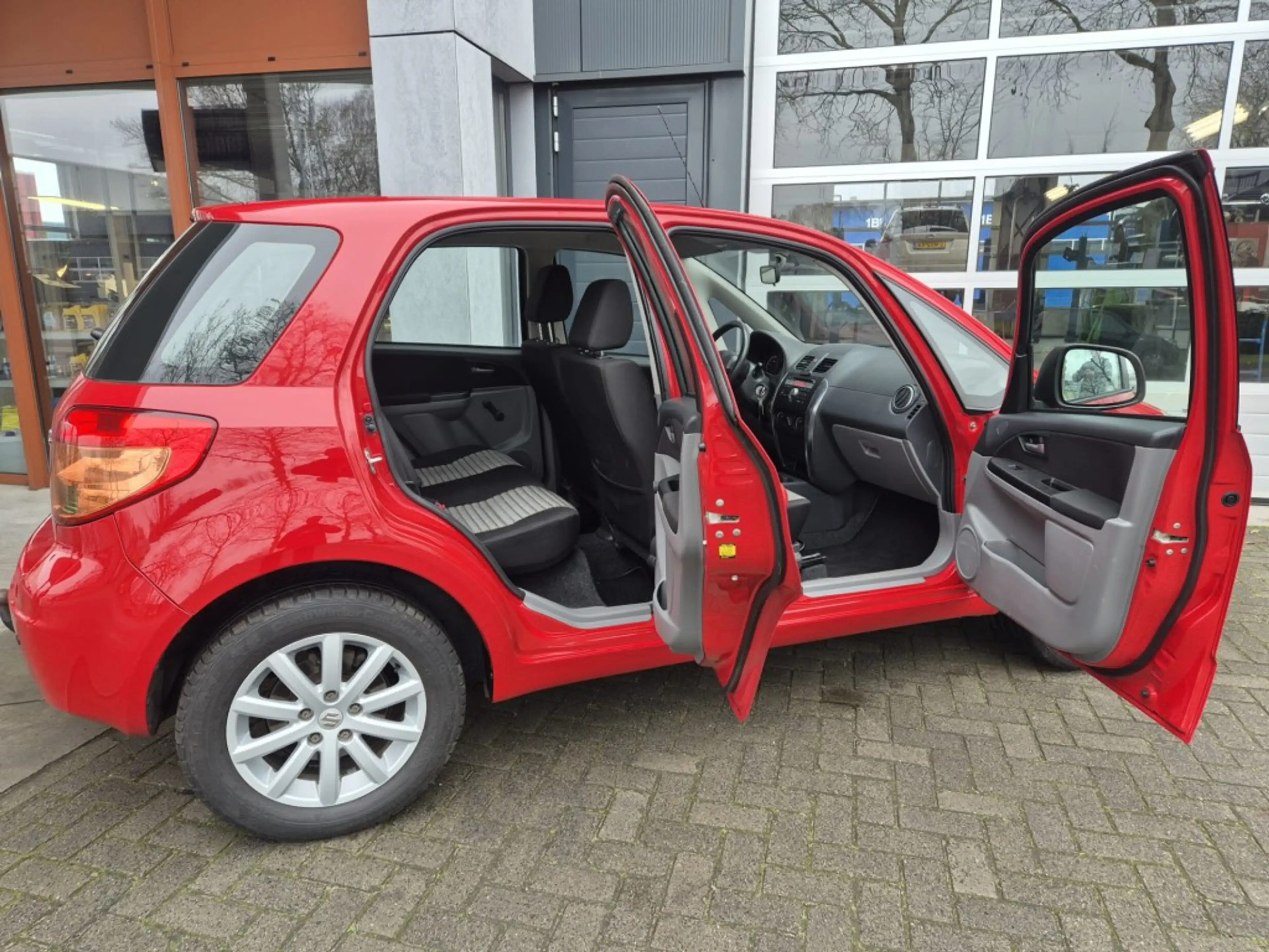 Suzuki SX4 1.5 BASE — photo 4