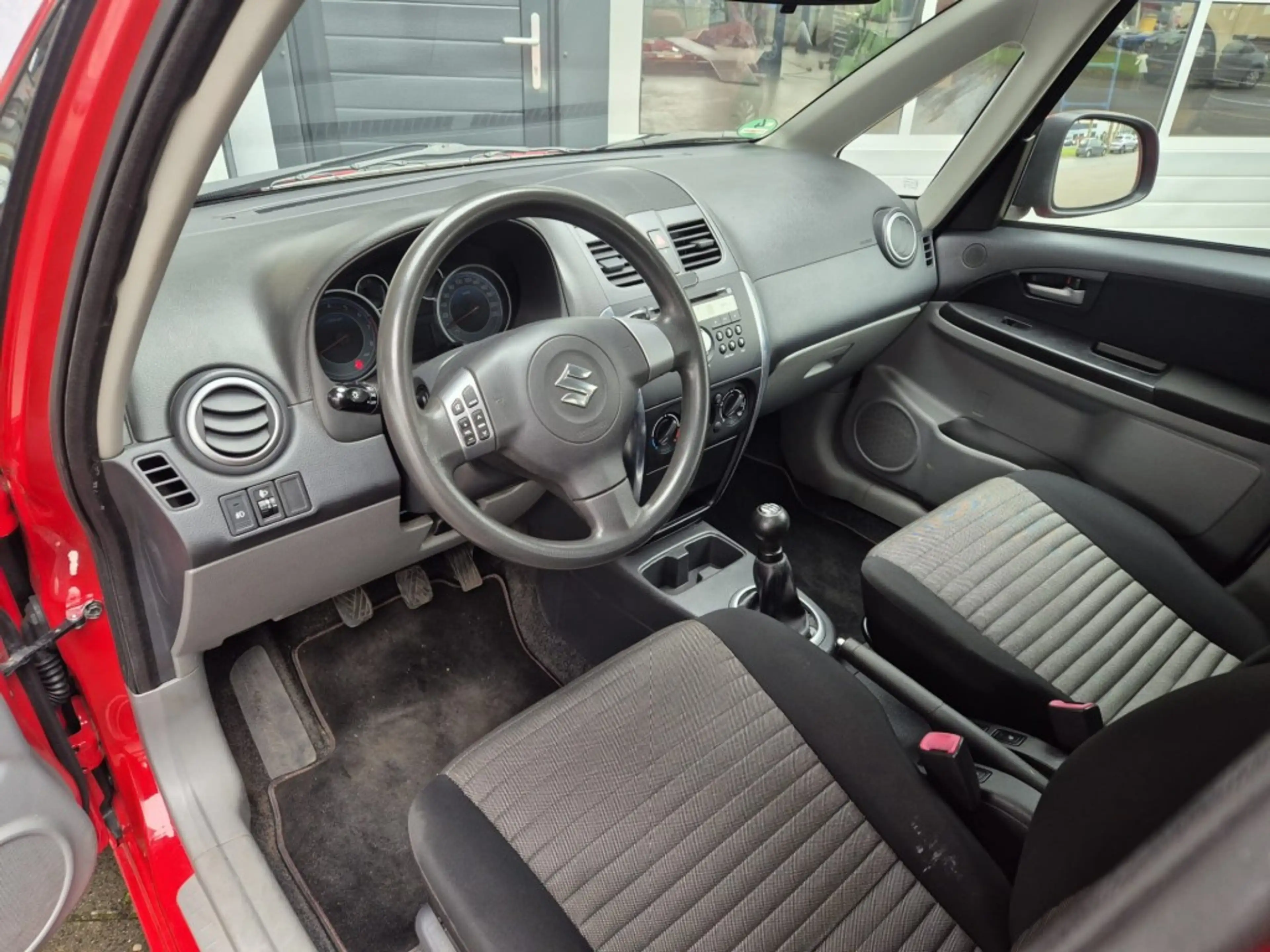 Suzuki SX4 1.5 BASE — photo 10