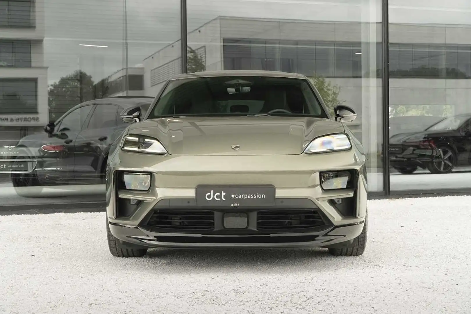 Porsche Macan Turbo NP 157000 RearAxle 2ndDisplay BlackPack 22' Grün - 2