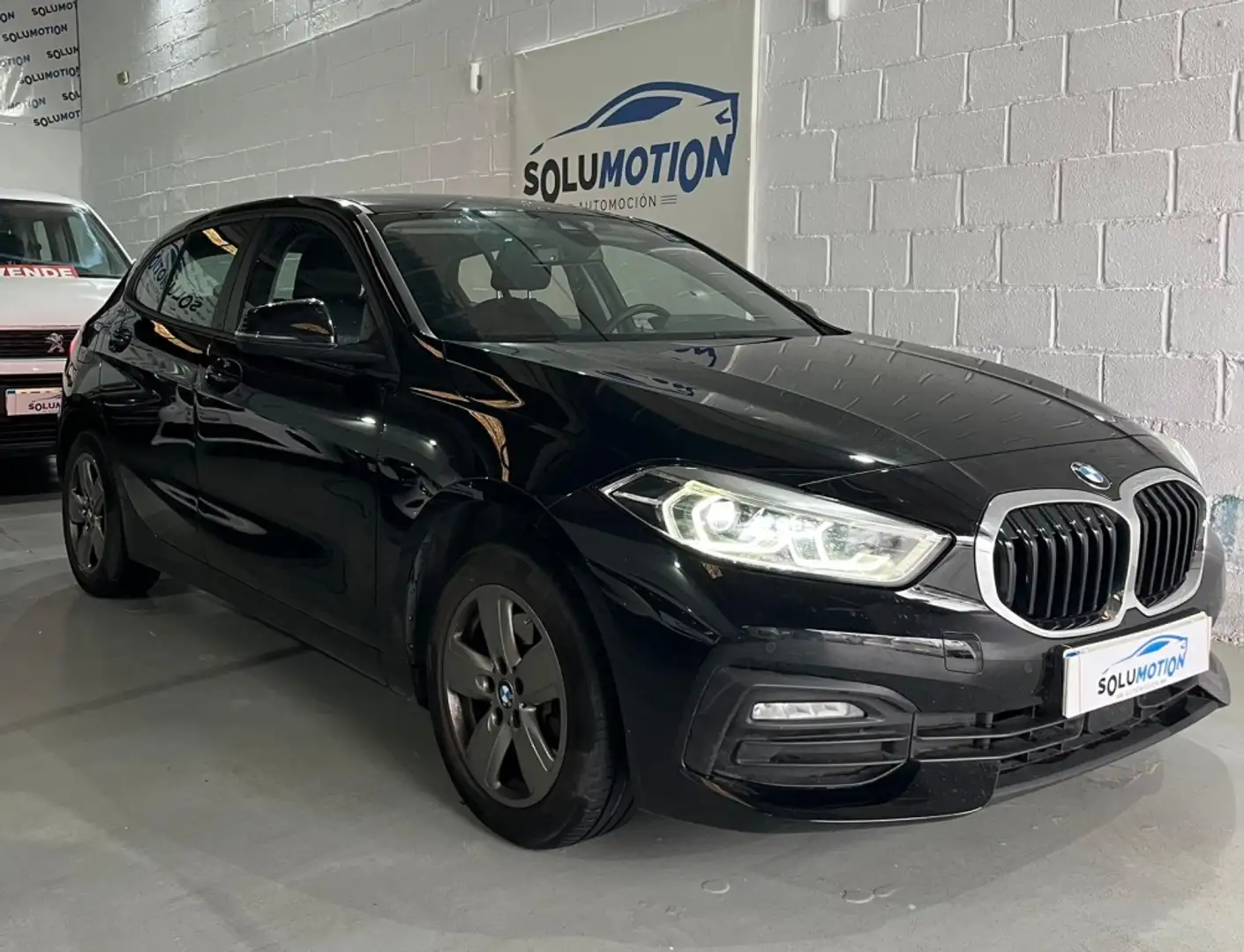 BMW 116 116dA Business Corporate Negro - 1