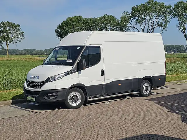 Iveco Daily 35S14 L2H2 Automaat Euro6 3.5T-Trekhaak 3-Zits Air