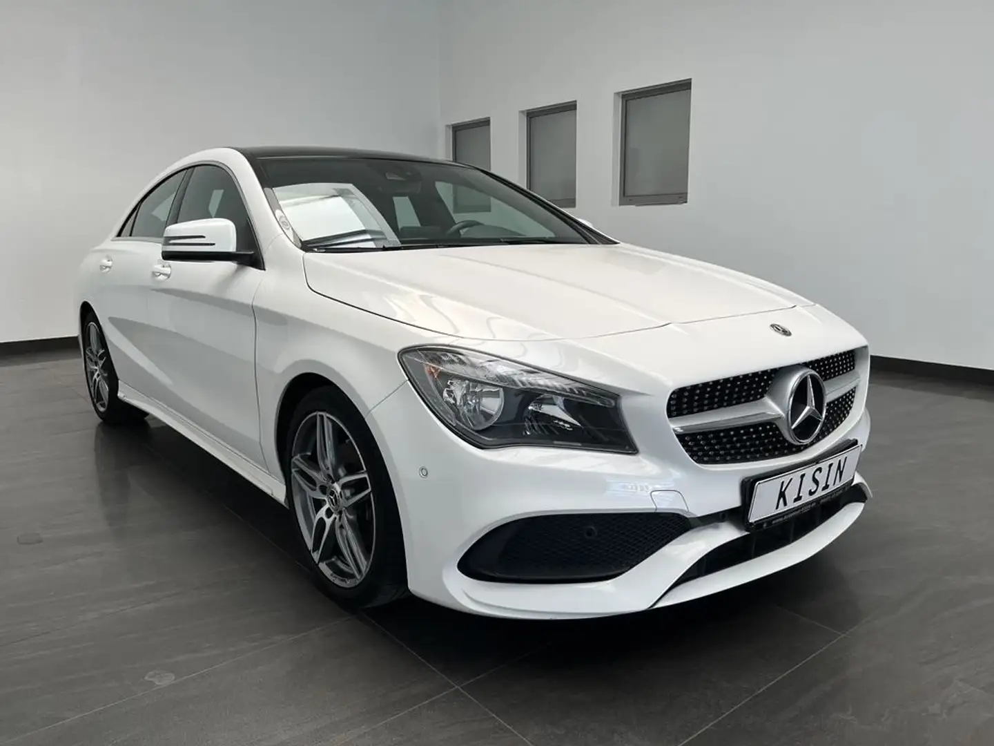 Mercedes-Benz CLA 200 AMG Line 1.6 /CAM /Pano /Leder /SportPak Blanc - 2