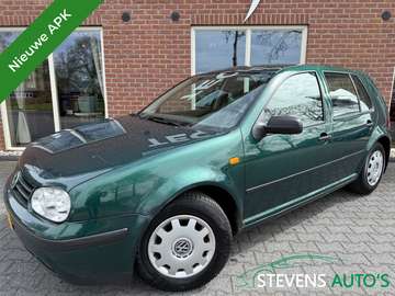 1.6 Trendline AUTOMAAT / NIEUWE APK / RIJDT GOED