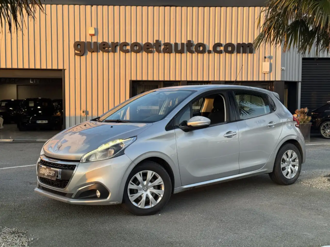 Peugeot 208 1.6 BLUEHDI 75CH  ACTIVE BUSINESS S\\u00