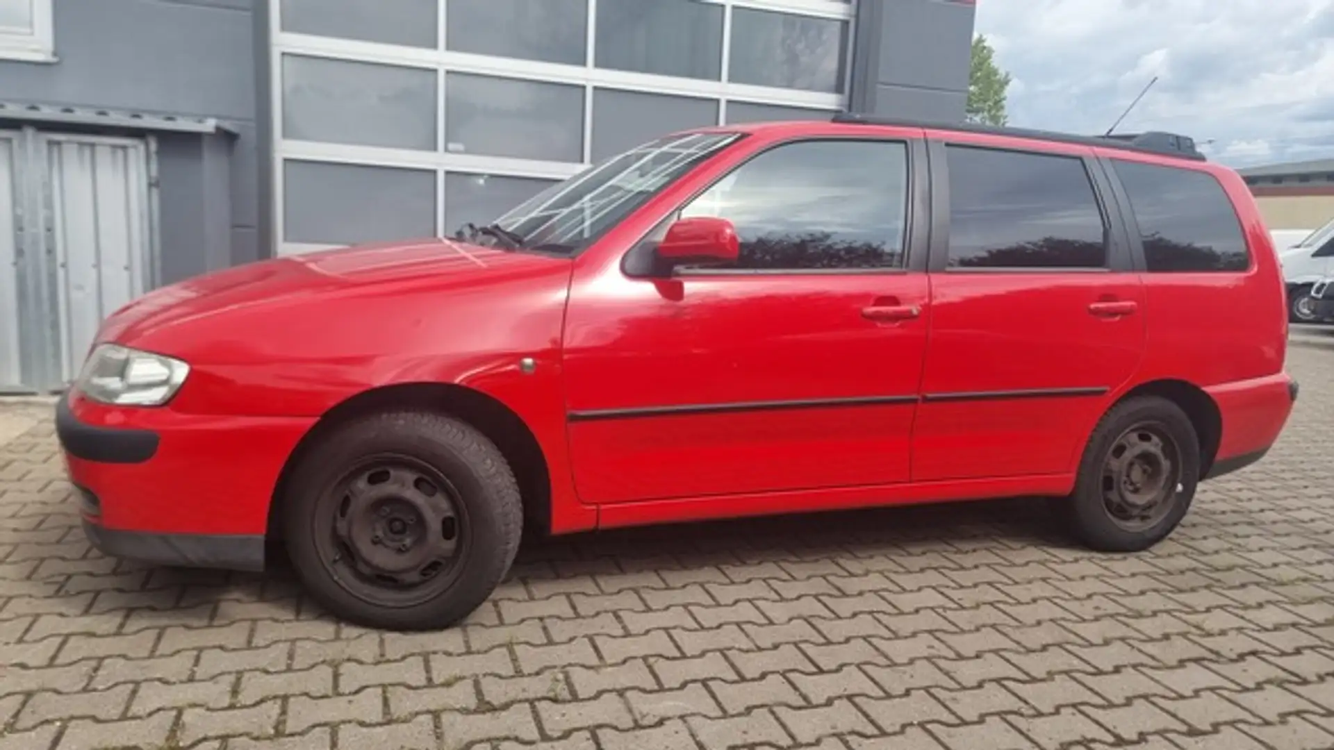 SEAT Cordoba KOMBI VARIO 1.6 74kW KLIMA + AHK Rot - 2