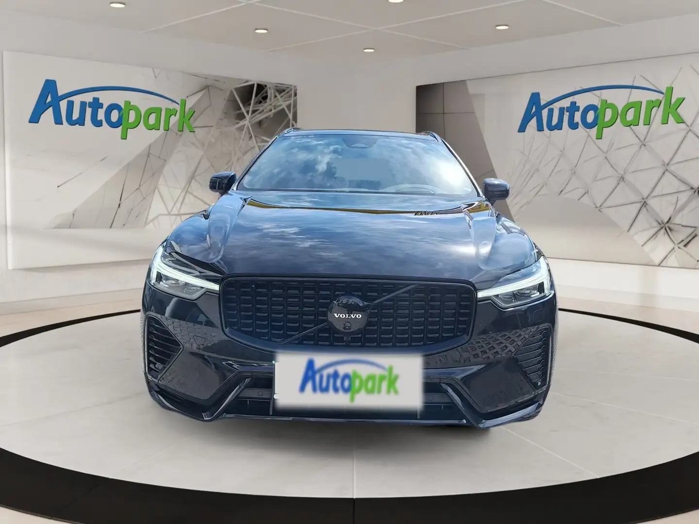 Volvo XC60 Black Edition Plus, T6 AWD Plug-in Hybrid, Elektri Schwarz - 2