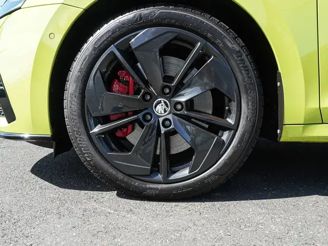 Skoda Octavia view 7