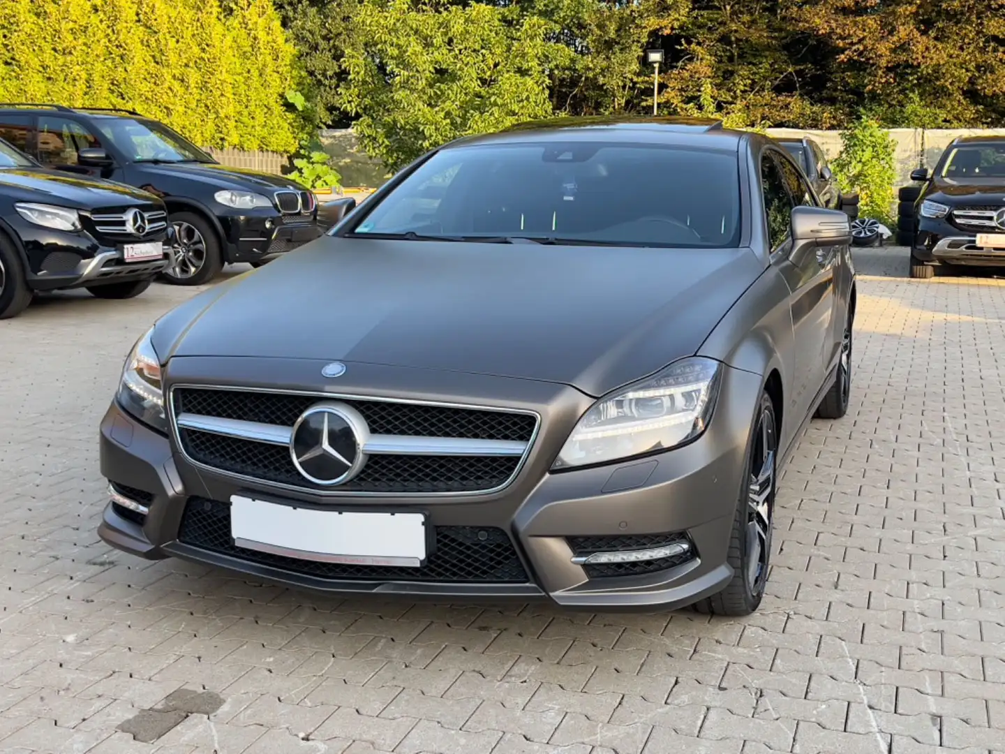 Mercedes-Benz CLS 500 AMG Line BE 4-Matic 7G-TR-MAGNO-408PS- Gris - 2