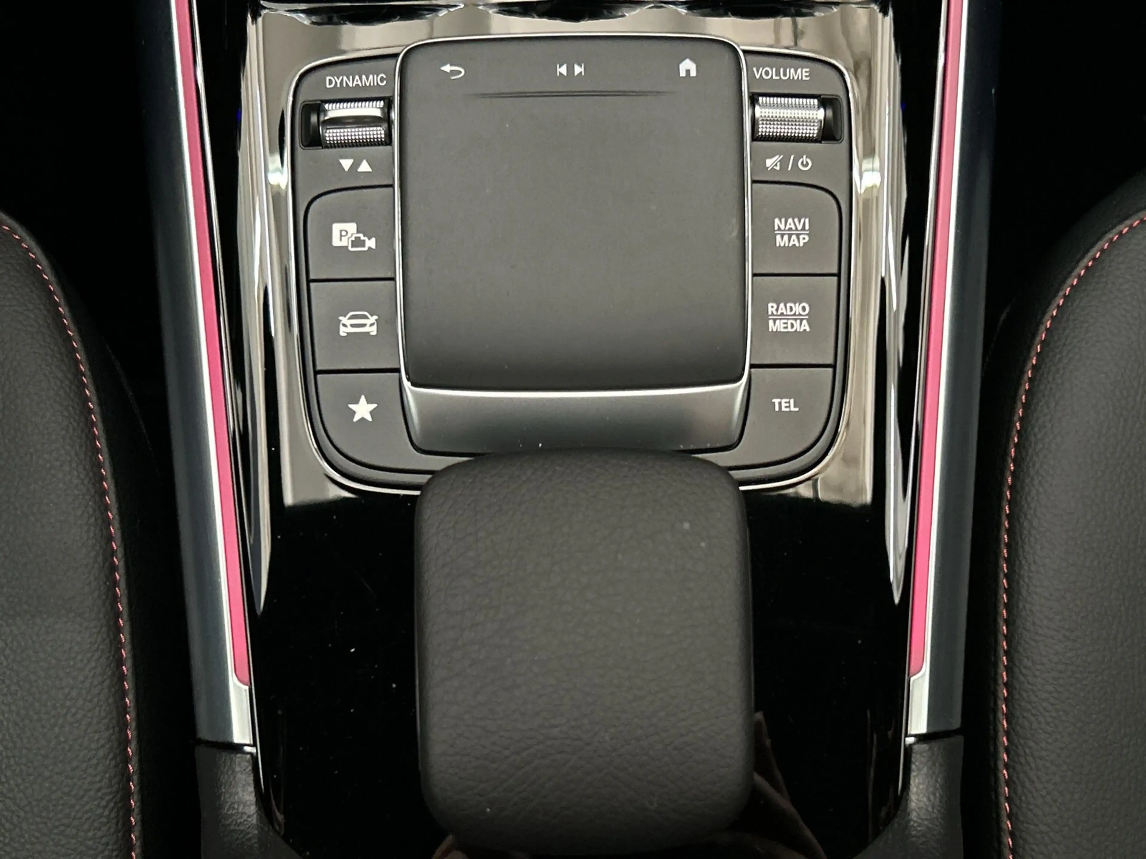 Mercedes-Benz GLA 220 d 4MATIC SHZ EASY-PACK — photo 19
