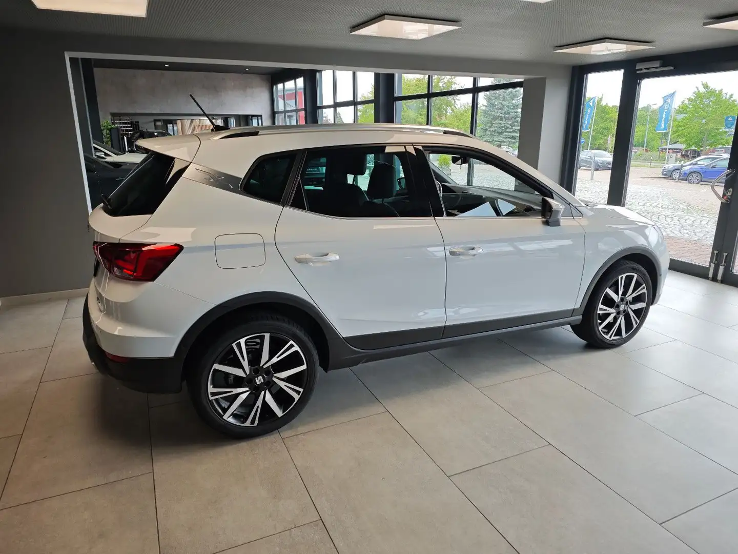 SEAT Arona 1.0 TSI FR ACC|FullLink|LED|KAM|SHZ Wit - 2