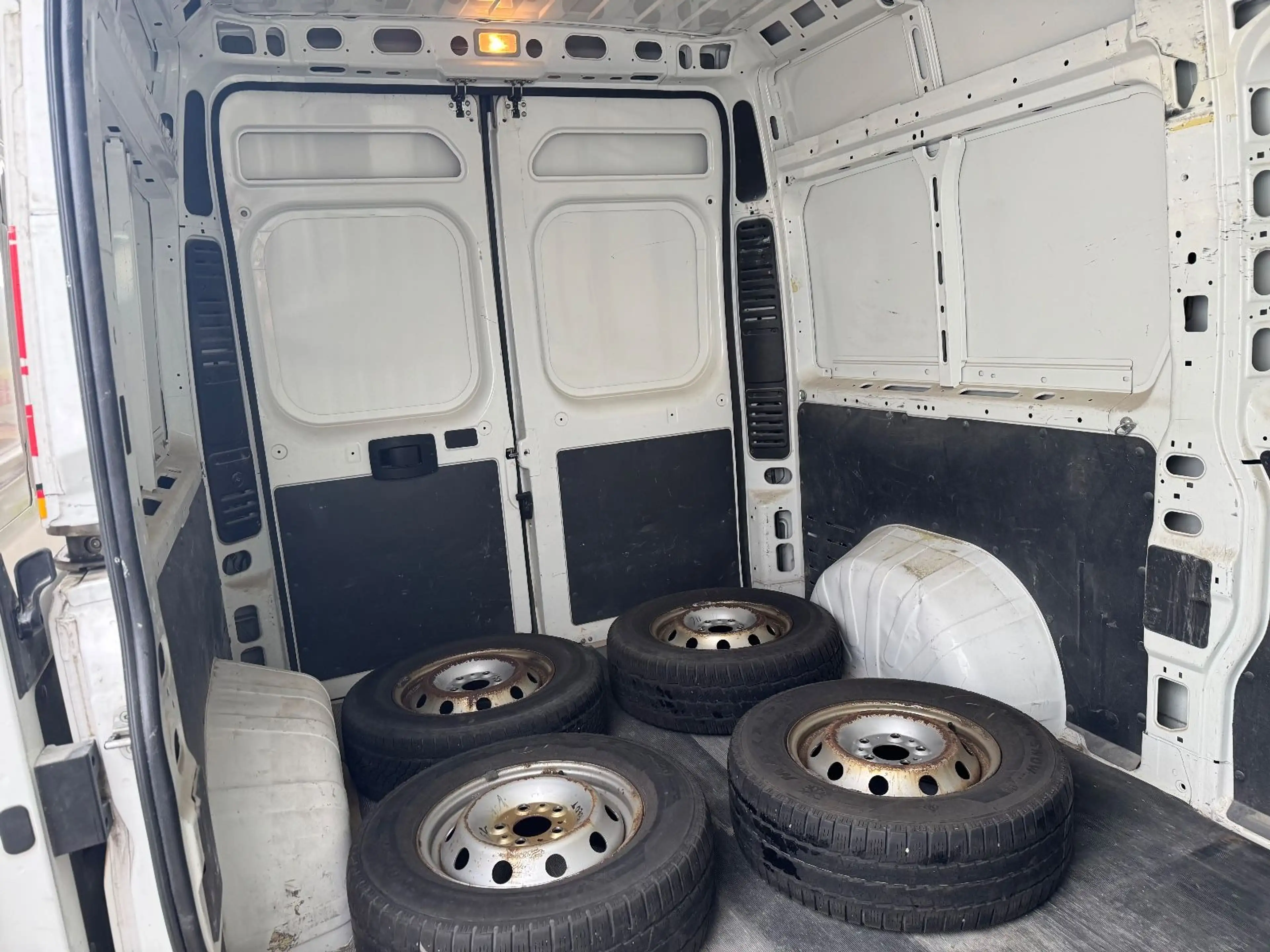 Peugeot Boxer 2.0 HDI Hochraum 333L2H2 ProBlue/KLIMA/AHK — photo 9