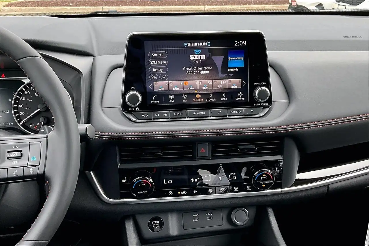 Nissan Rogue photo Nissan Rogue
