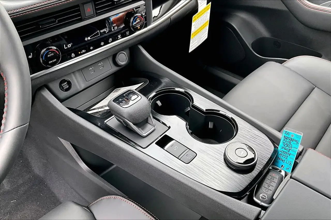 Nissan Rogue photo Nissan Rogue