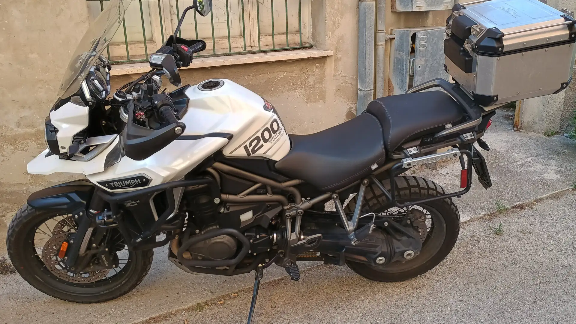 Triumph Tiger 1200 xcx Bílá - 1