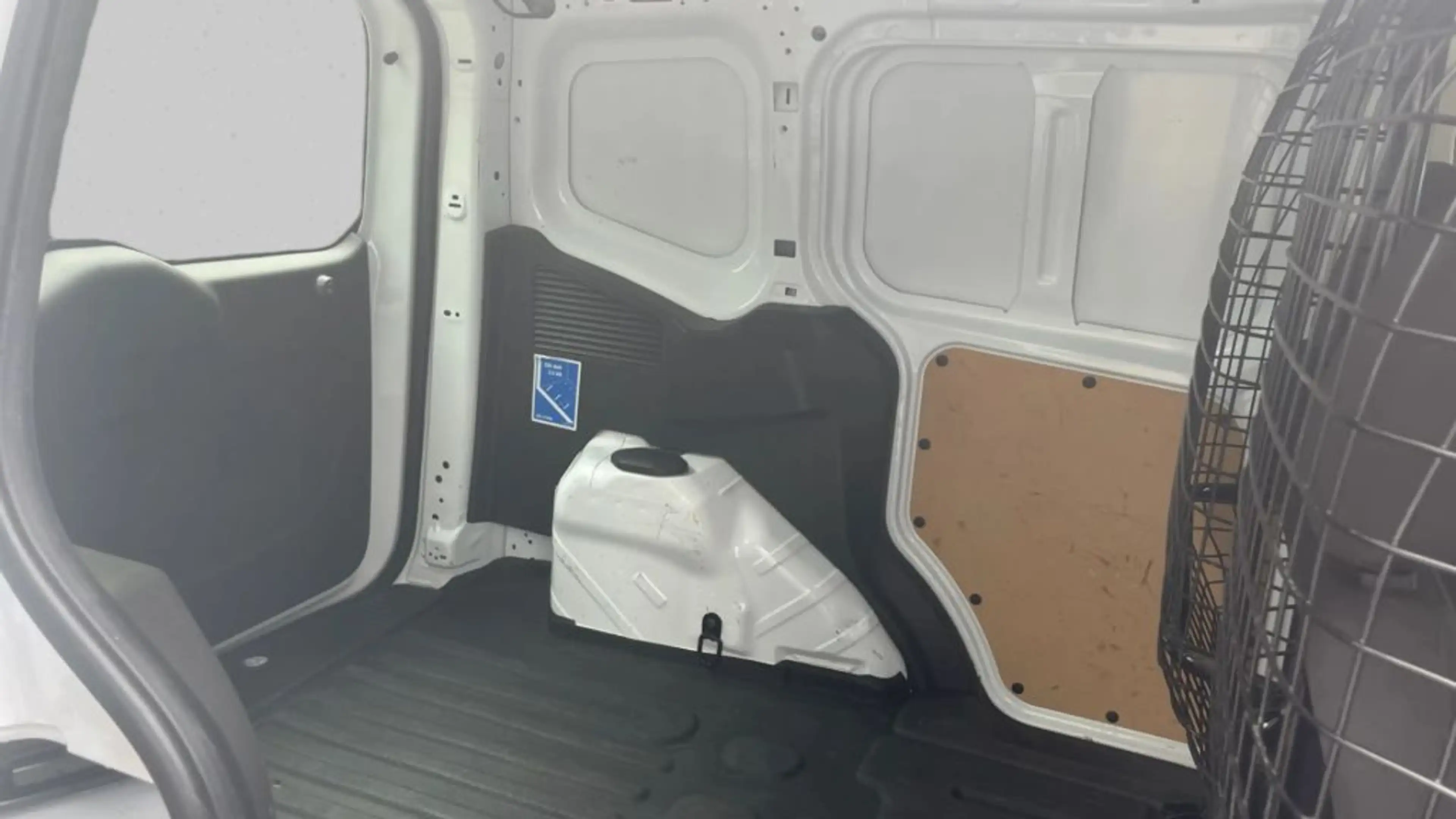 Ford Transit Courier S&S Trend — photo 9