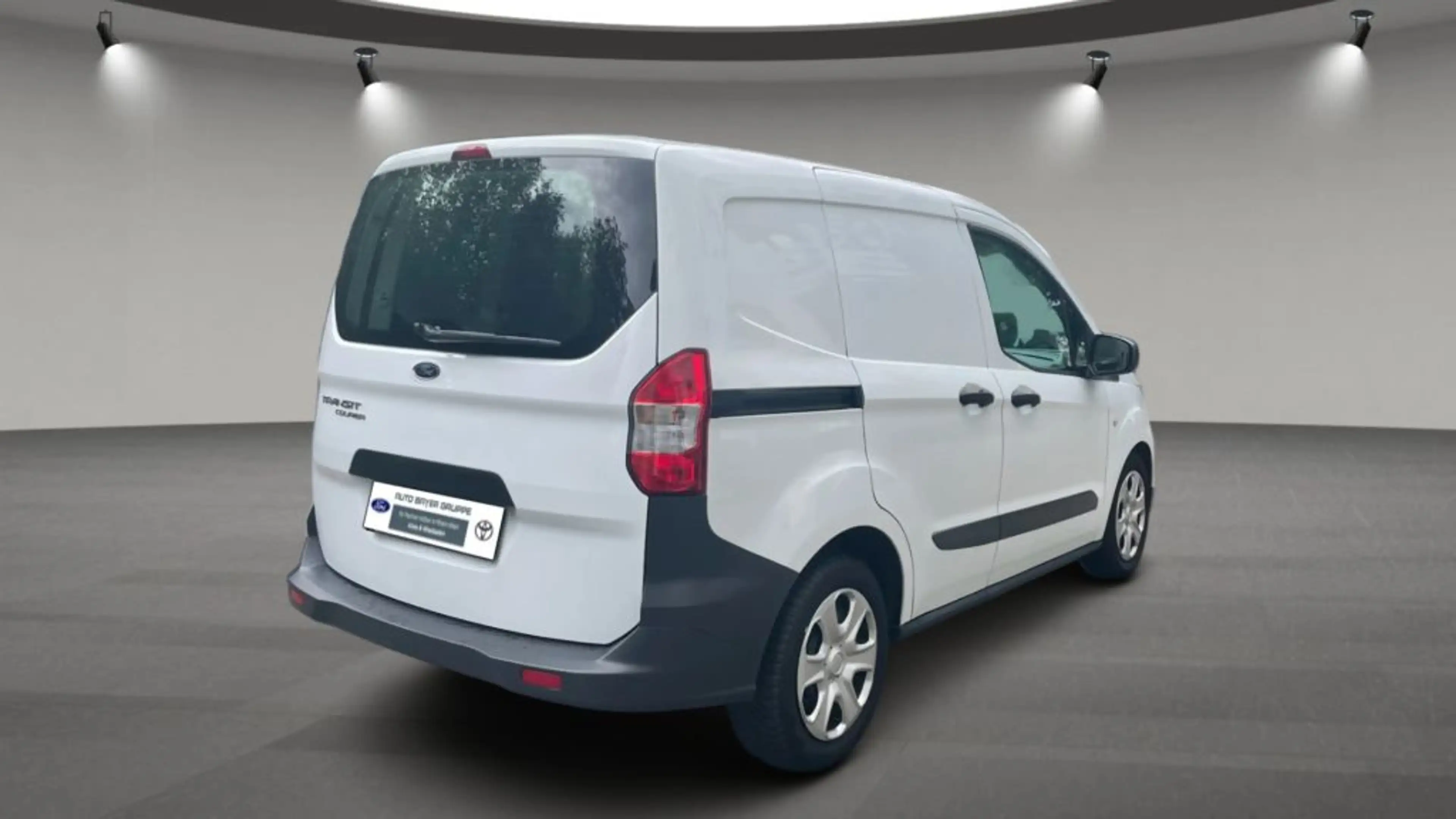Ford Transit Courier S&S Trend — photo 3