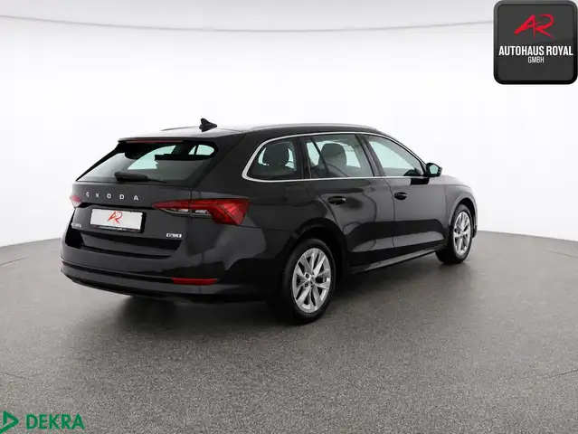 Skoda Octavia view 5