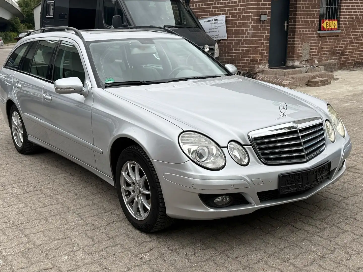 Mercedes-Benz E 280 E280T CDI /Klima St.hzg/GSD/AHK Stříbrná - 1