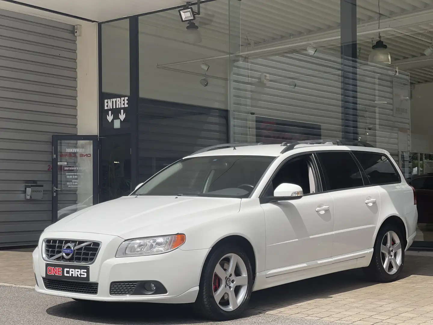 Volvo V70 2.4 D5 205cv GPS-CUIR-AIRCO-PDC-PRIX EXPORT Wit - 1