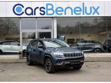 1.3 Turbo T4 PHEV eAWD Trailhawk CUIR MEM LANE CAM