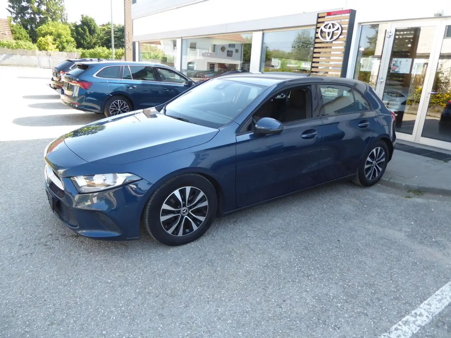 Mercedes-Benz A 200 d Aut. *KAMERA*SHZ* Blau - 2