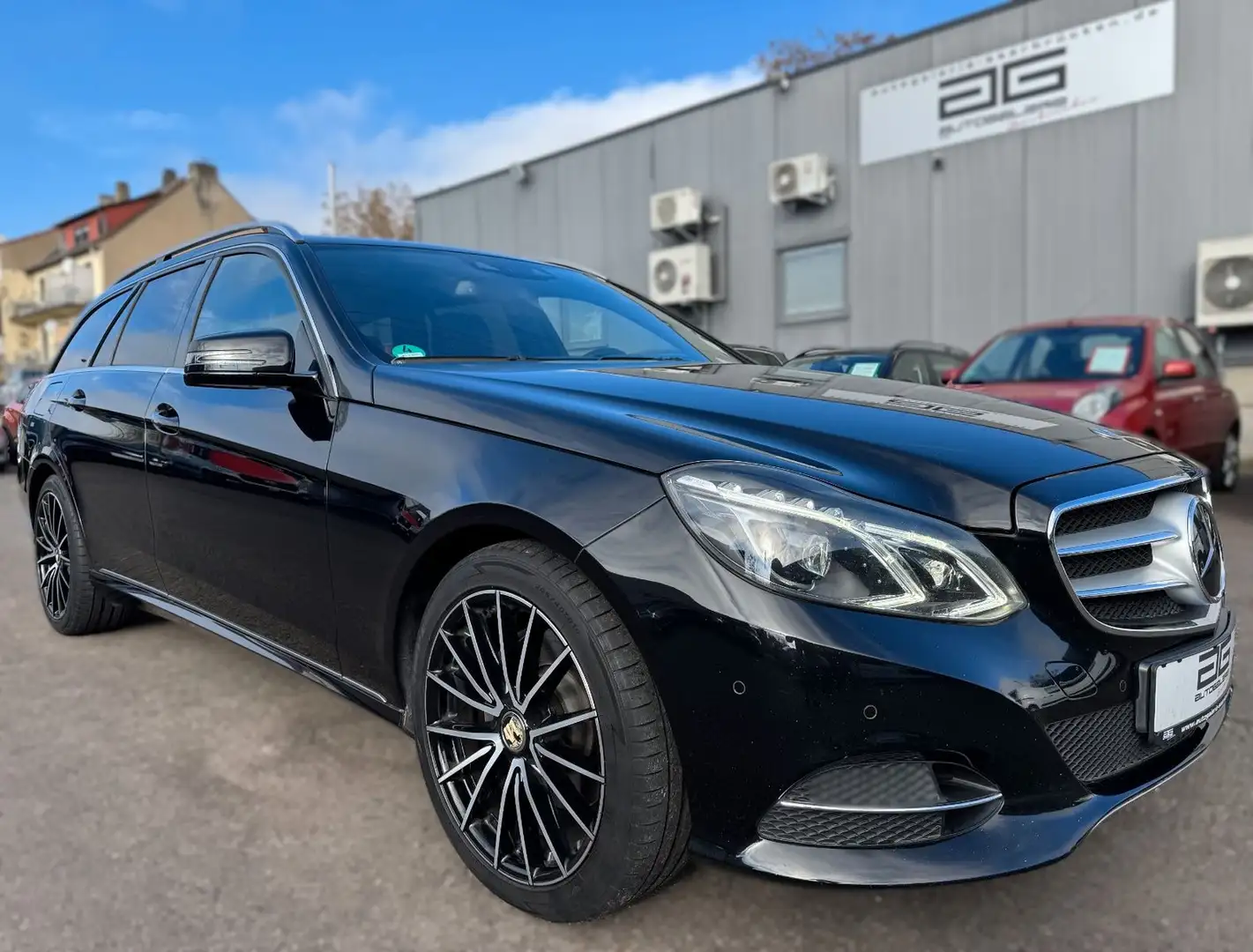 Mercedes-Benz E 300 E300 CDI Kombi *2.Hand/Leder/Navi/LED* Schwarz - 1
