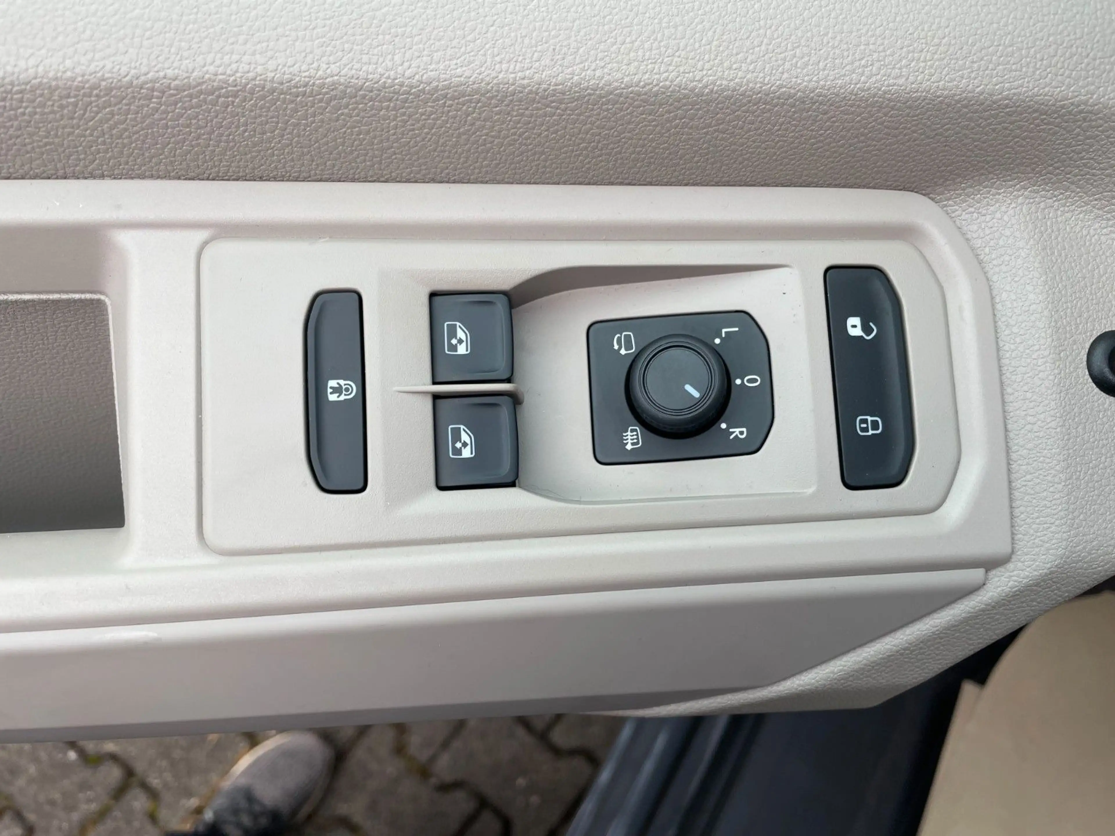 Volkswagen T7 California Beach Camper TDI Womo oder PKW Zul — photo 12