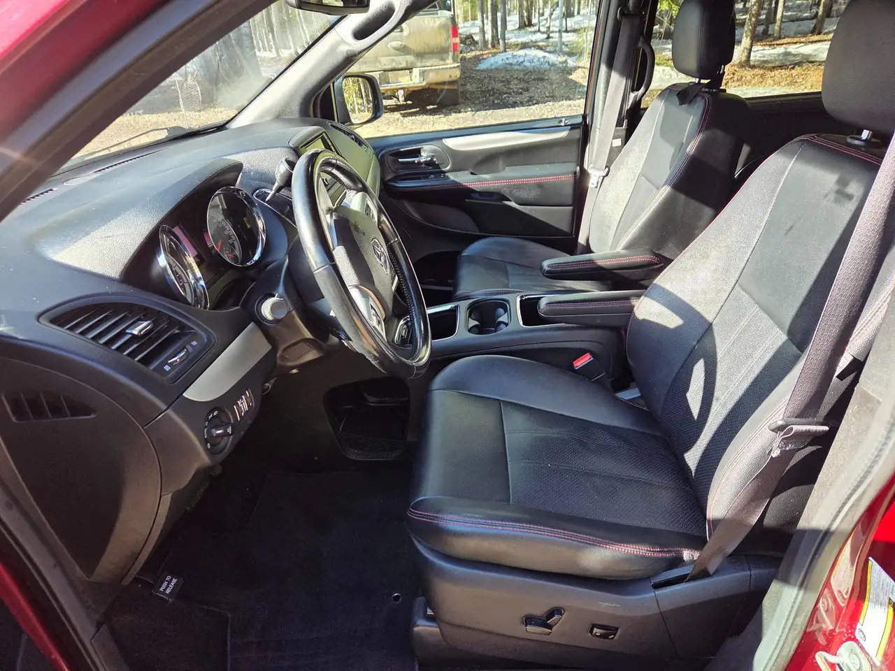 Dodge Grand Caravan снимка Dodge Grand Caravan
