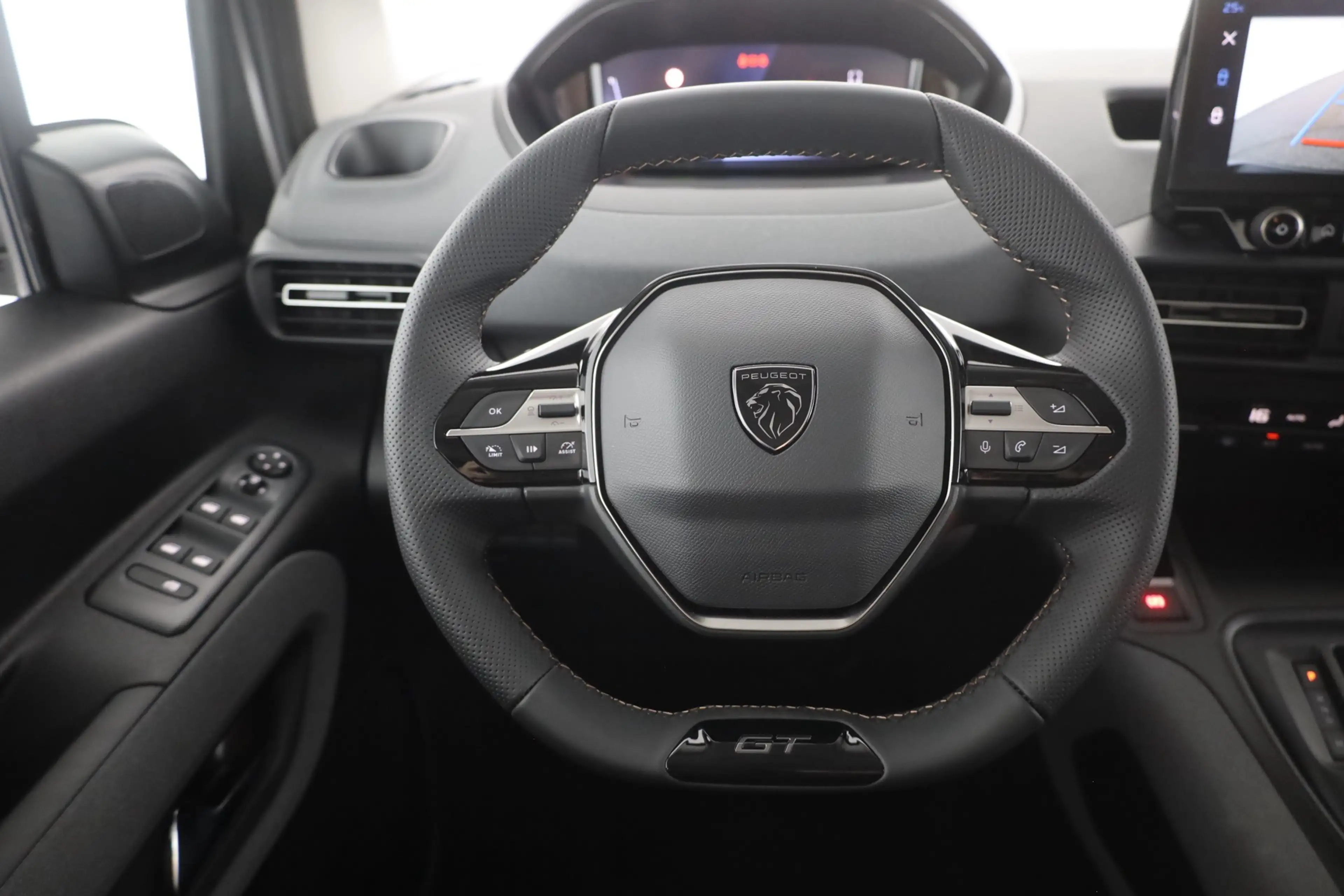 Peugeot Rifter GT 1.5 BlueHDi 130 Aut LED ACC Kamera — photo 15