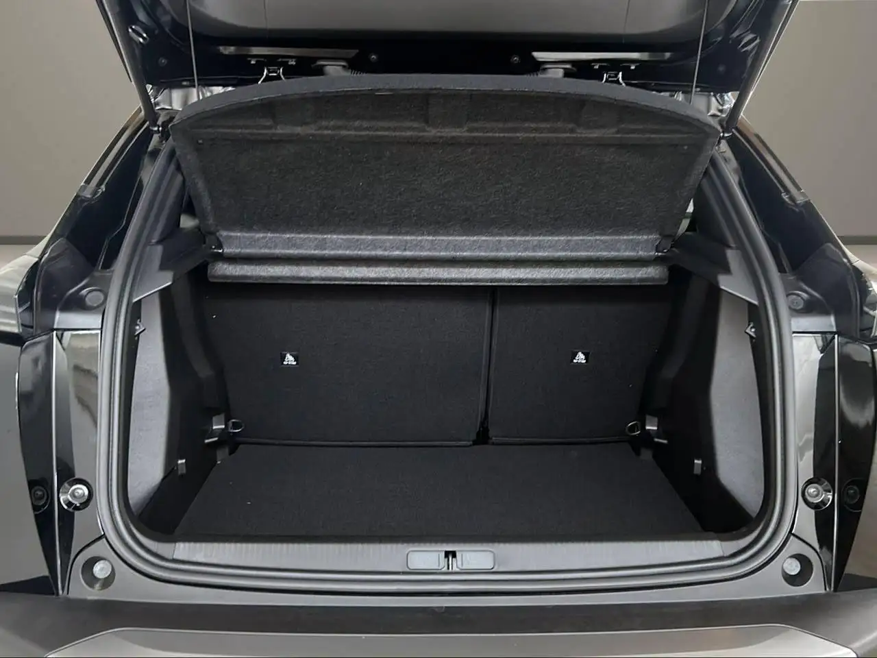 Peugeot 2008 PureTech 100 S&S Allure 7