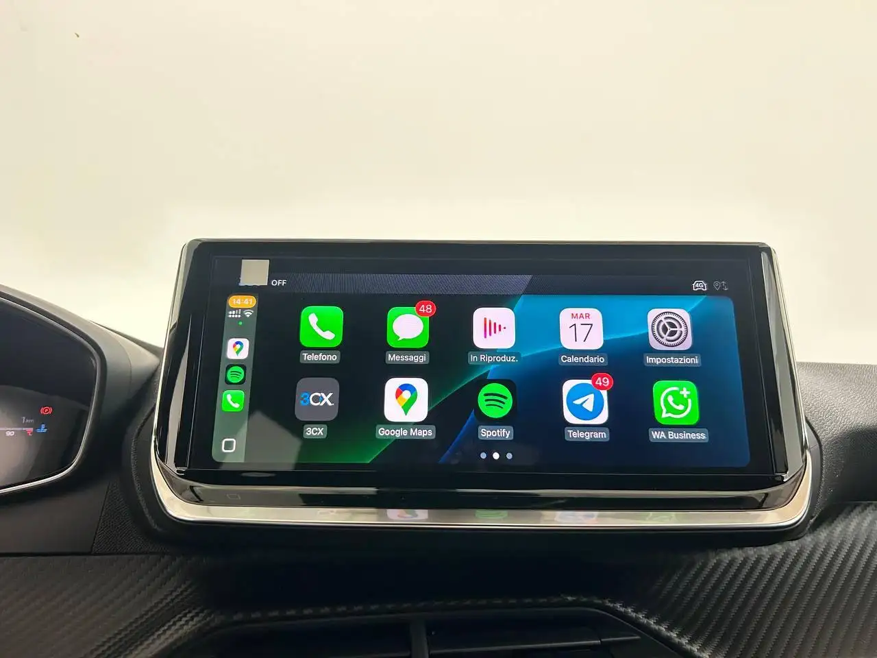 Peugeot 2008 PureTech 100 S&S Allure 21