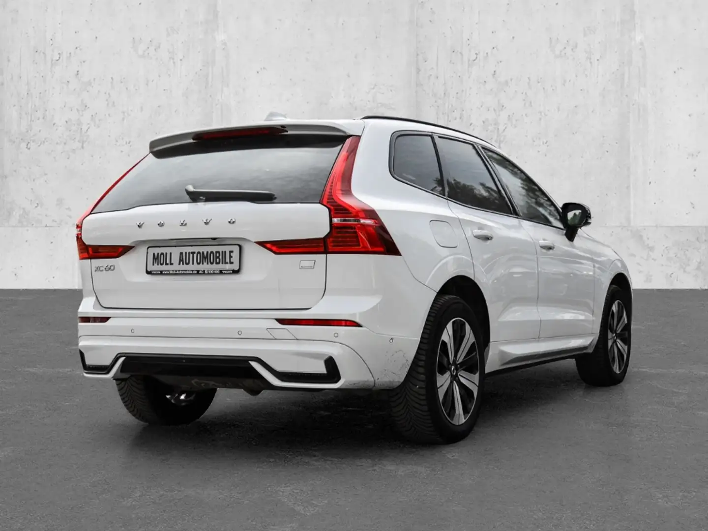 Volvo XC60 Plus Dark Recharge Plug-In Hybrid AWD T8 Twin Engi Weiß - 2