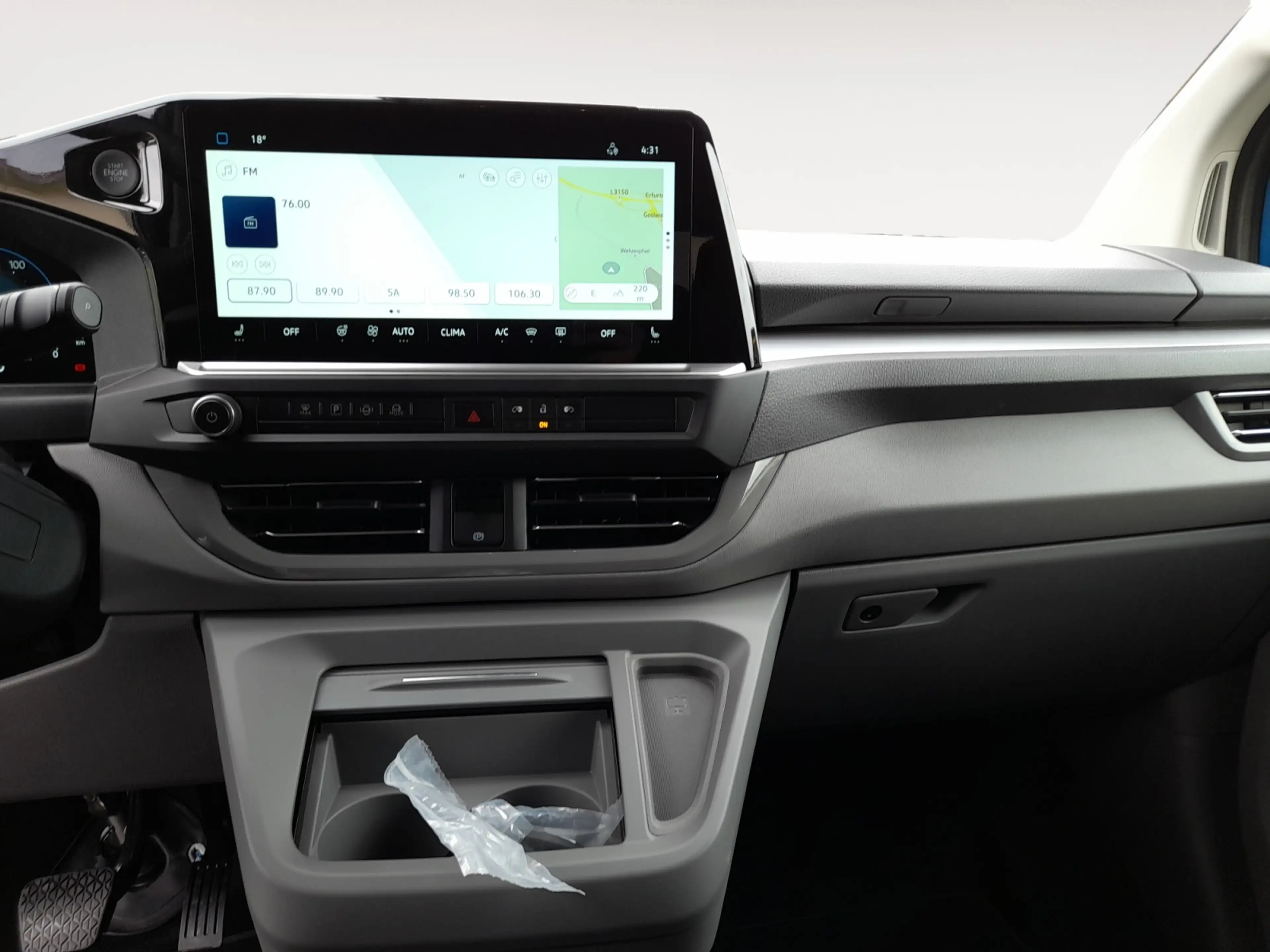Volkswagen T7 Caravelle e-Caravelle Kessy Navi AHK 9Sitzer 19er Alu — photo 9