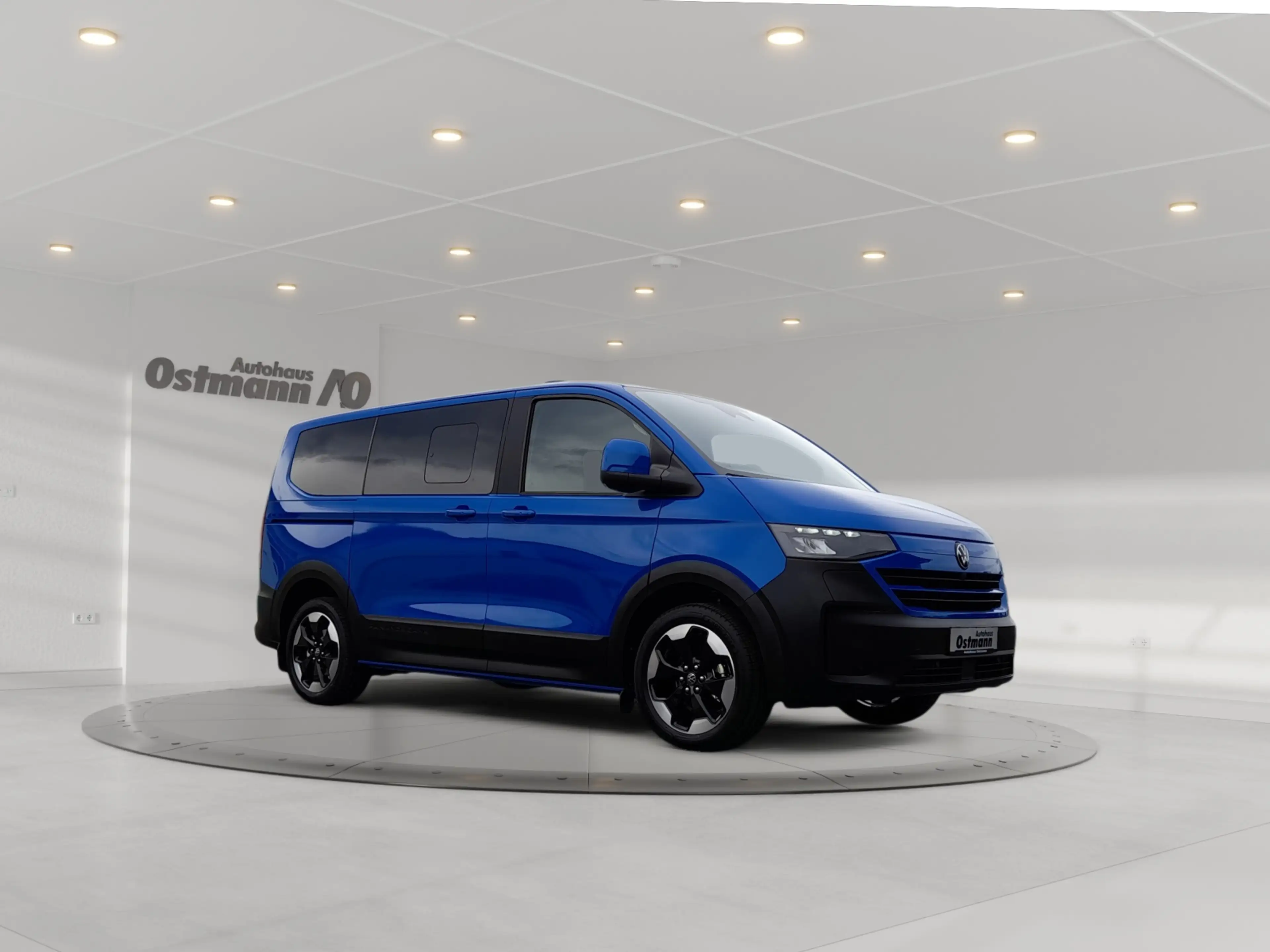 Volkswagen T7 Caravelle e-Caravelle Kessy Navi AHK 9Sitzer 19er Alu — photo 5