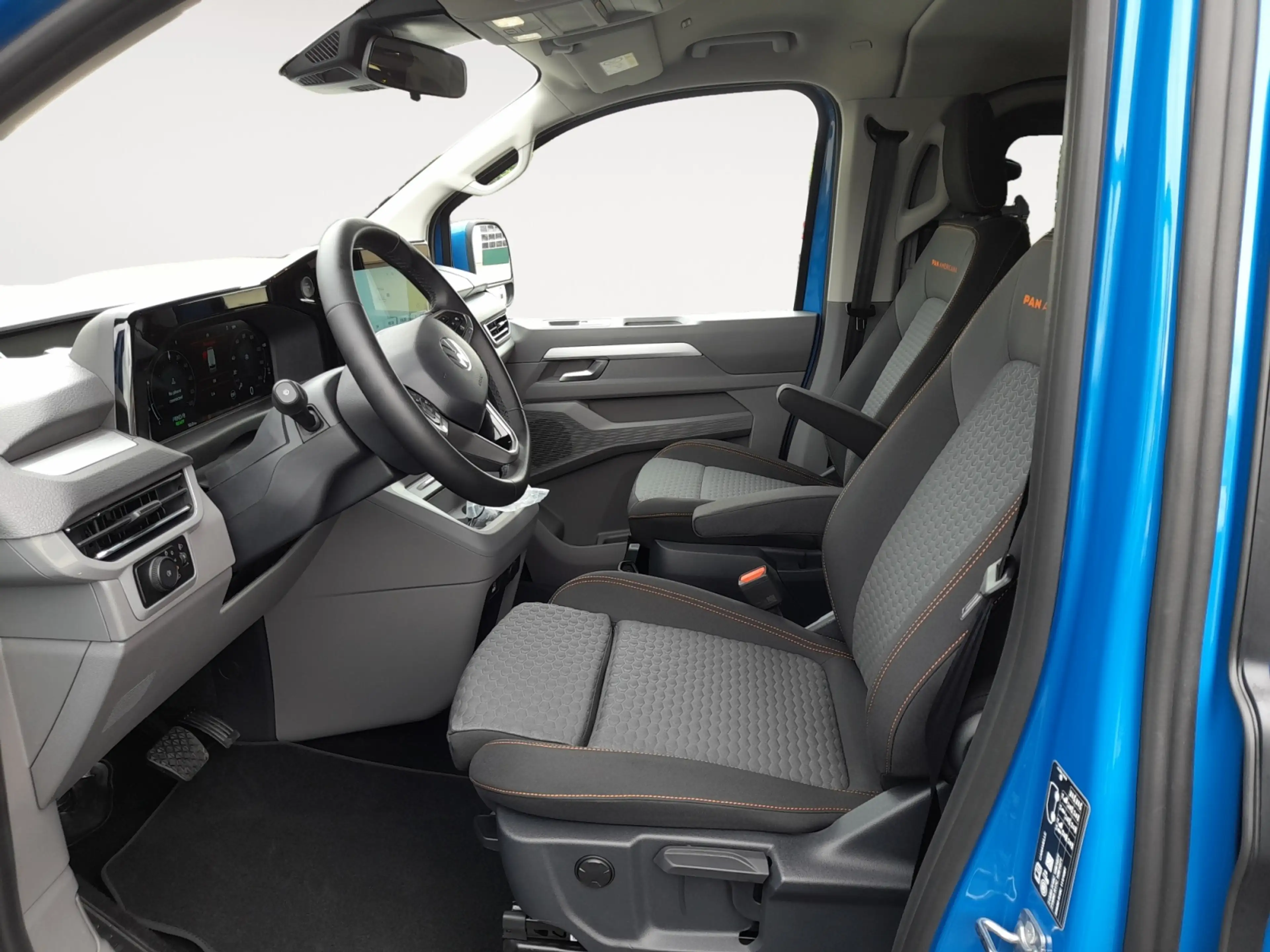Volkswagen T7 Caravelle e-Caravelle Kessy Navi AHK 9Sitzer 19er Alu — photo 7