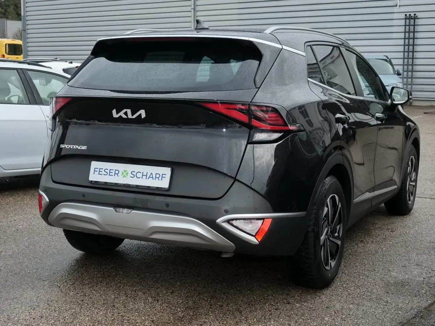 Kia Sportage 1.6T 48V 2WD Vision Komfort Navi Negro - 2