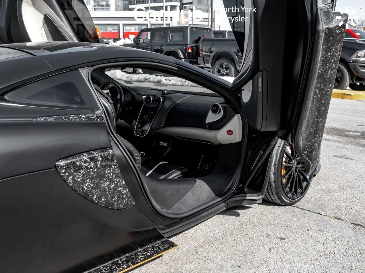 McLaren 570GT снимка McLaren 570GT
