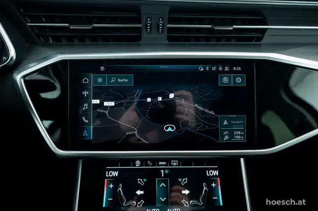 Audi A6 view 12