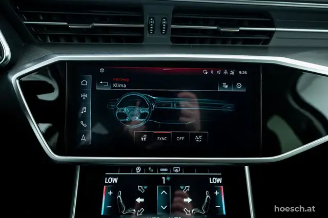 Audi A6 view 13