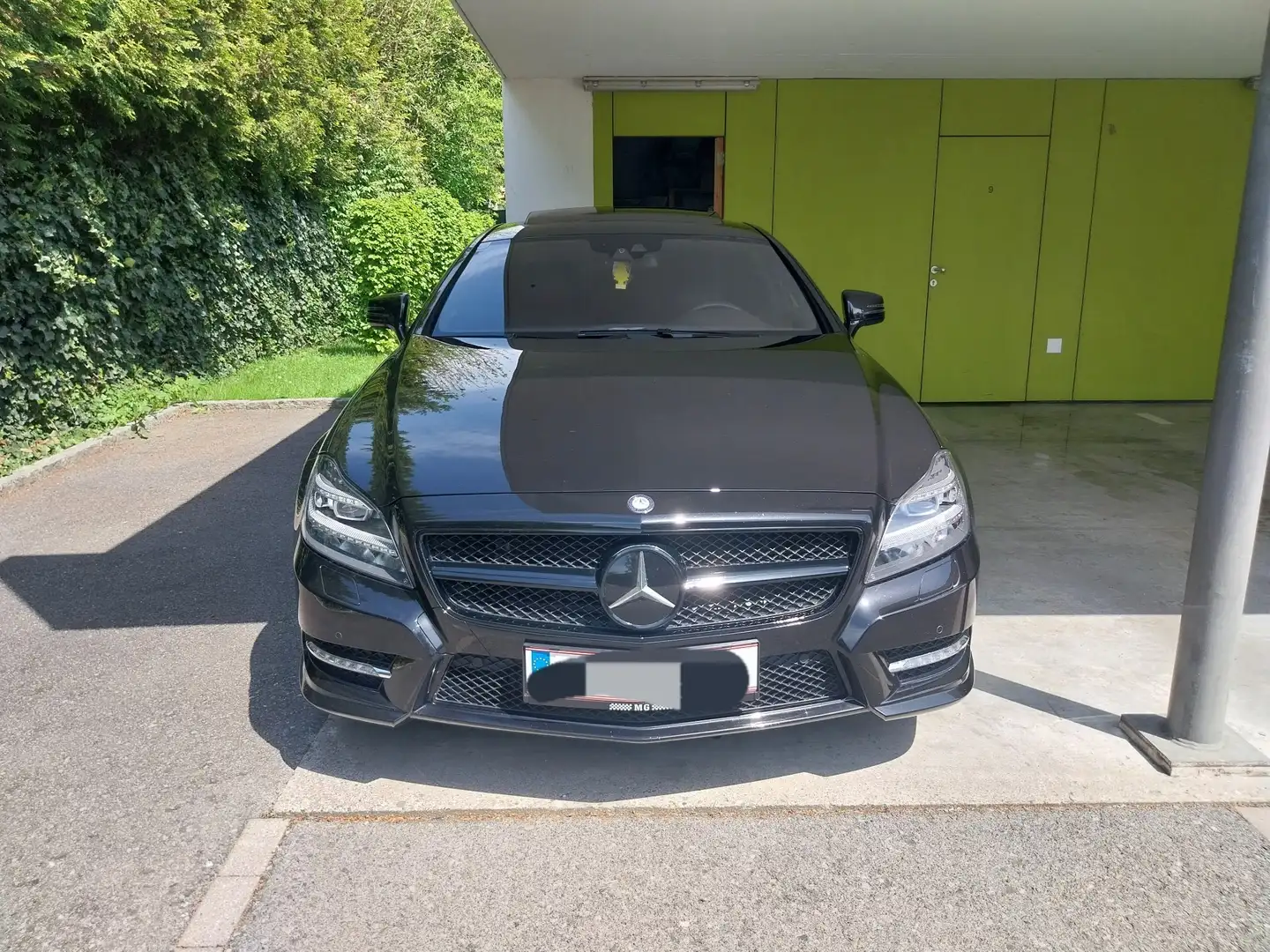 Mercedes-Benz CLS 500 BlueEfficiency Aut. Black - 1